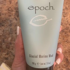 ‎Facial